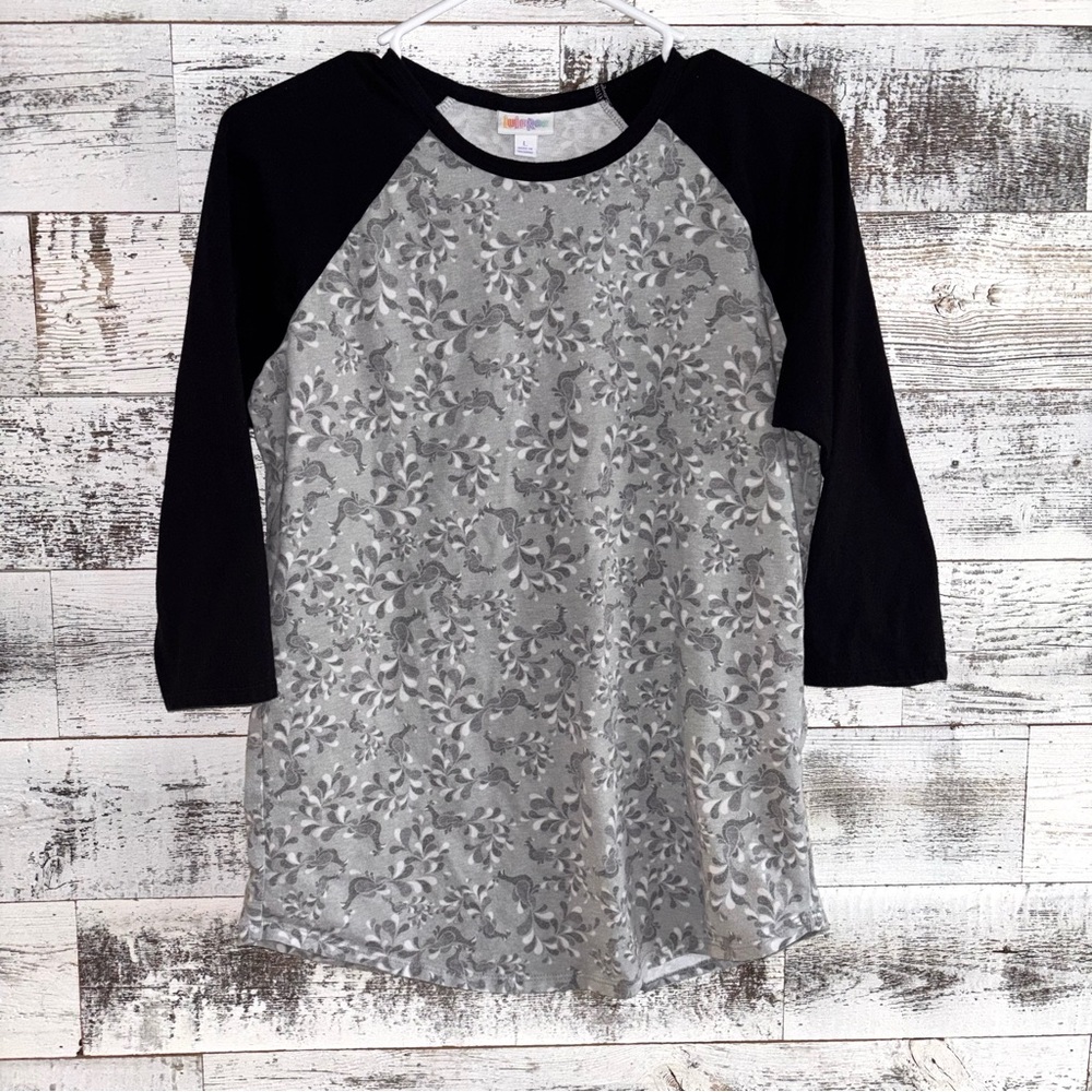 LuLaRoe 3/4 Sleeve Raglan Baseball-Style 3/4 Sleeve Tee Size Large